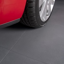 Garage avec sol en dalles PVC Puychaumet de la gamme Corvette (gris foncé)